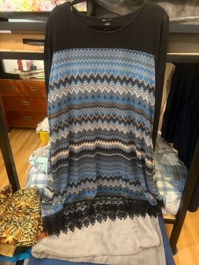 Robert Louis Black & Blue Chevron Lace-Trim Tunic